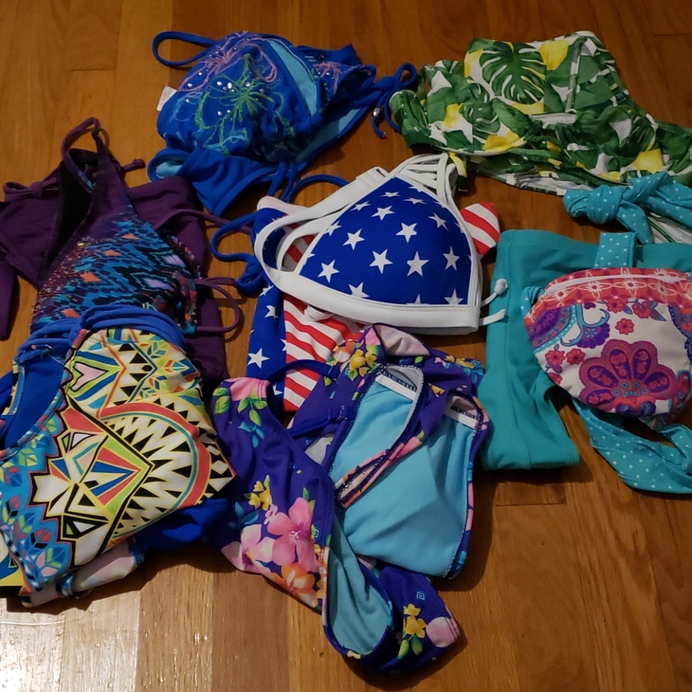 🌷$9 PER SUIT: L/XL Bikinis🌷